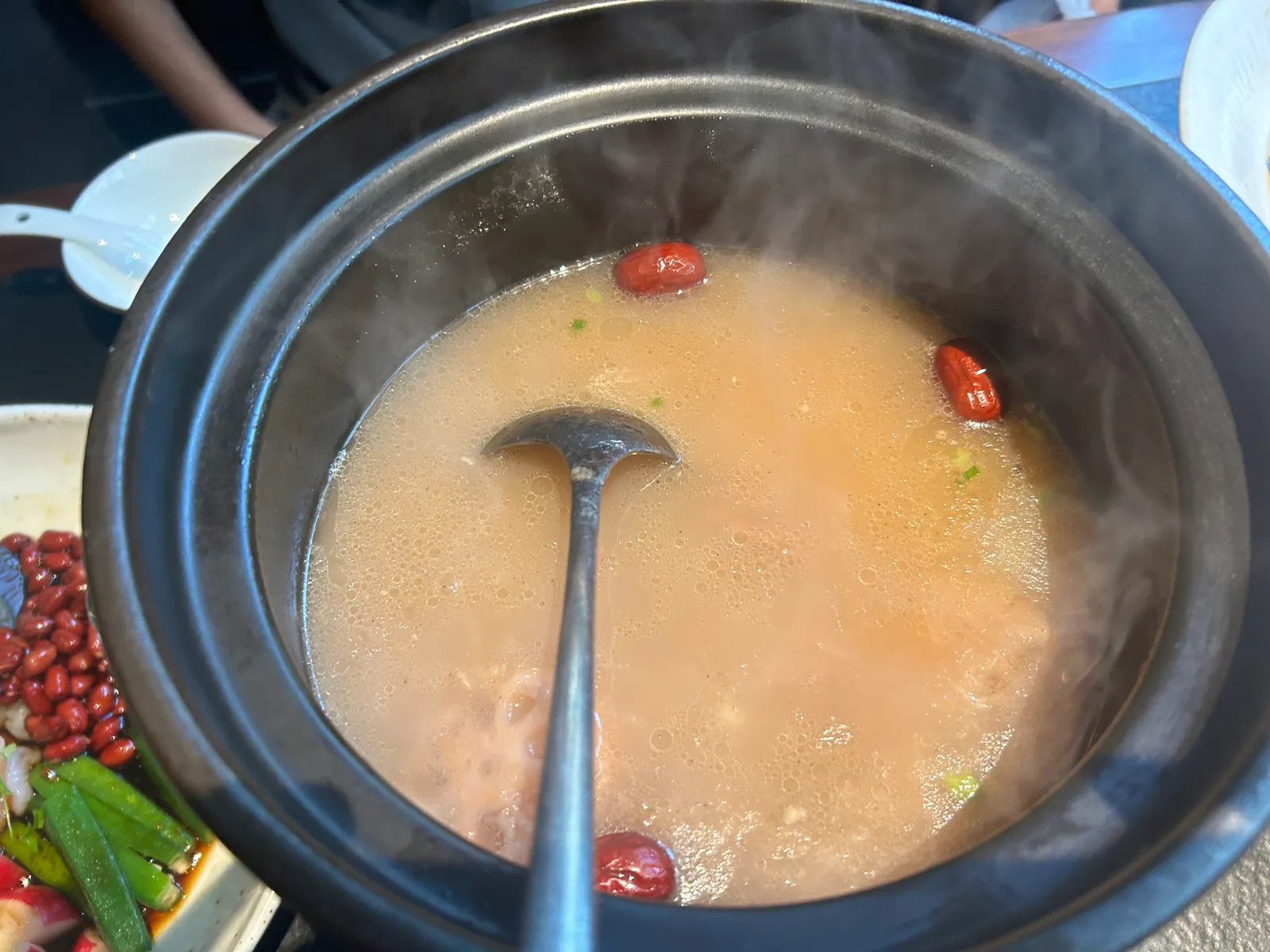 Photo accompanying the Xia Shi Shaguo lotus root pork rib soup guide in Wuhan